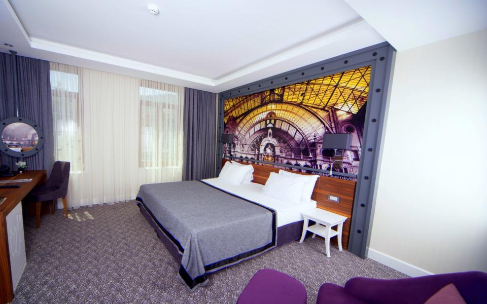 Deluxe City View Rooms</h4>