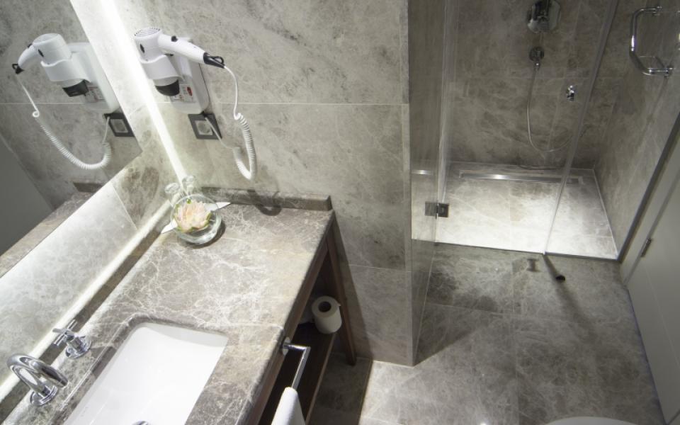 Deluxe Şehir Manzaralı Oda